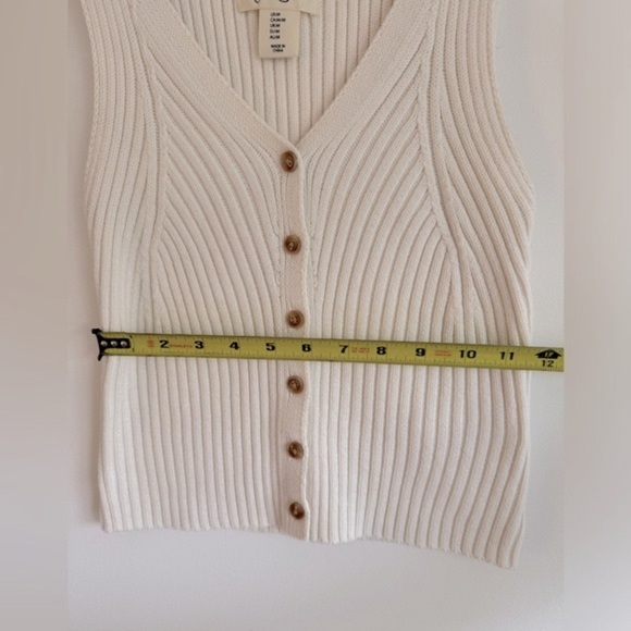 Jessica Simpson Sleevless Knit Top - Picture 6 of 6